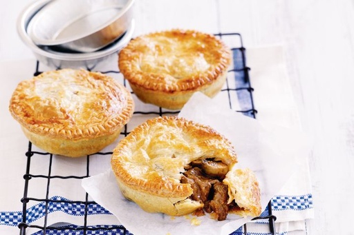 *12 x Homemade Steak & Ale Pies